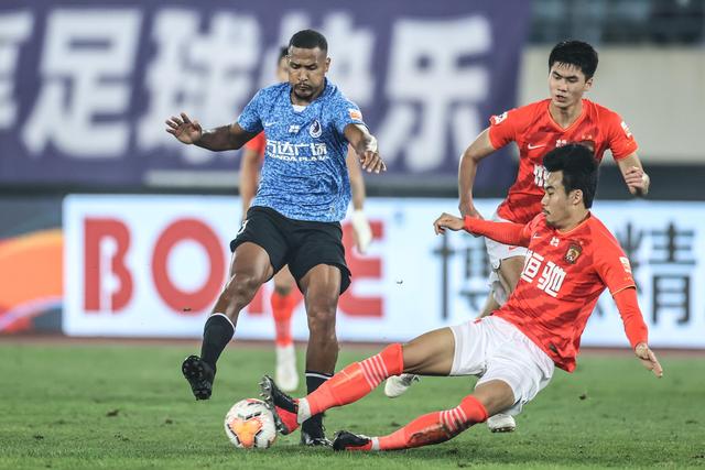 阿洛伊西：从0-2落后到逆转，拜合拉木表现出色